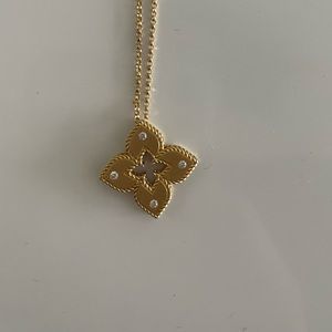 Roberto Coin Petite Venetian necklace